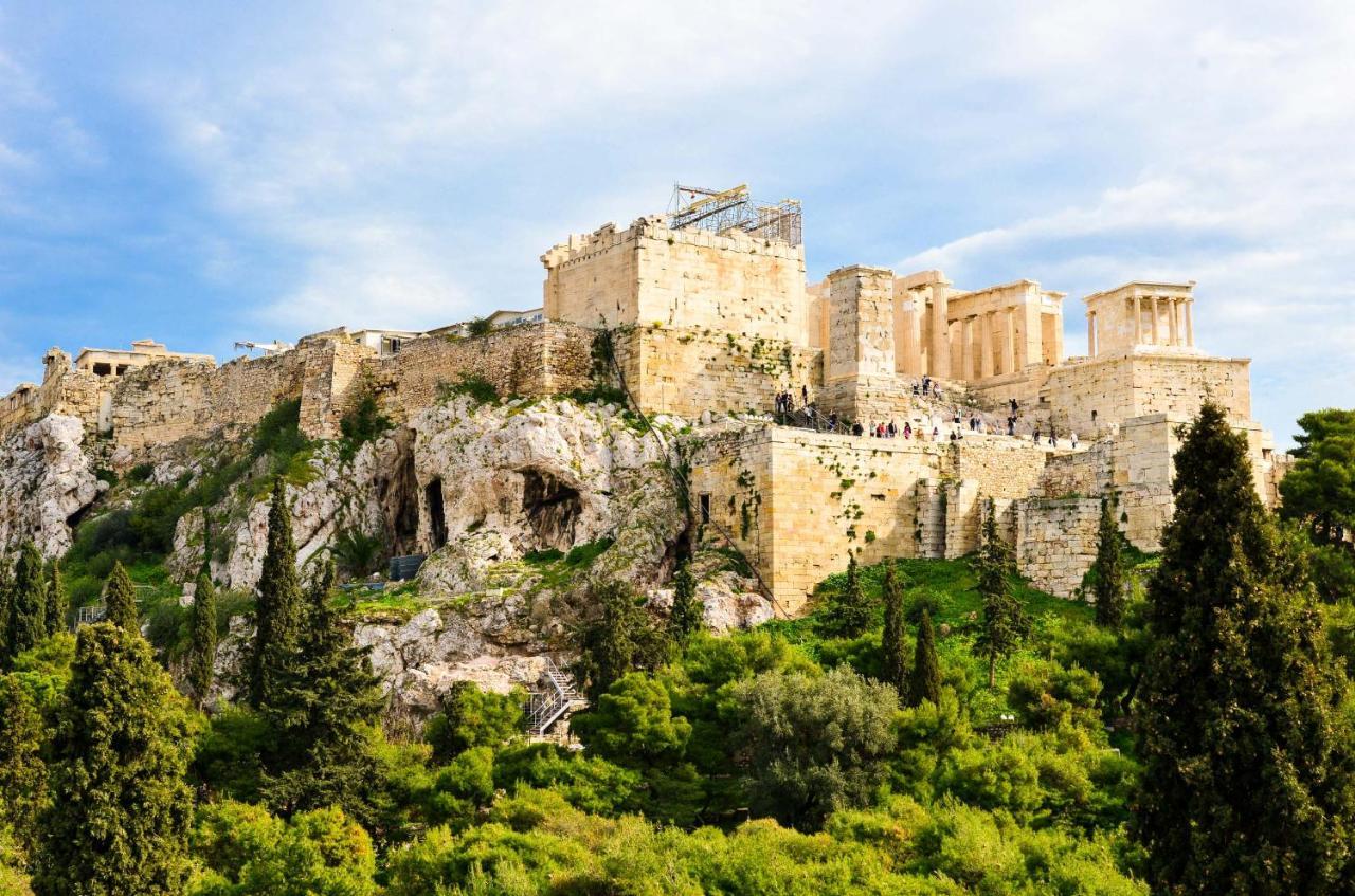 Stylish In Front Of Syntagma Metro Stop For 2 Athens