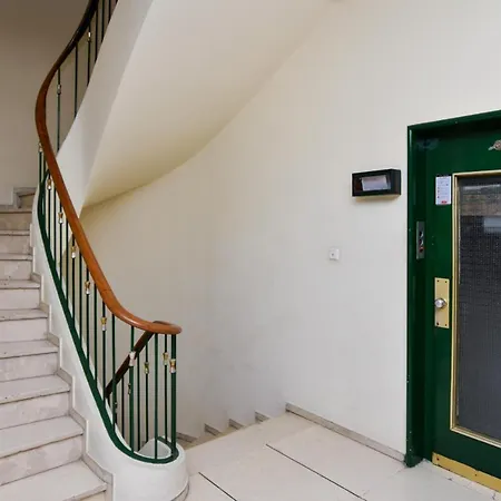 Athens Stylish Studio In Front Of Syntagma Metro Stop For 2 Exterior photo